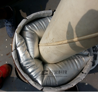 新建單塔雙面斜拉索橋索導管封堵施工2