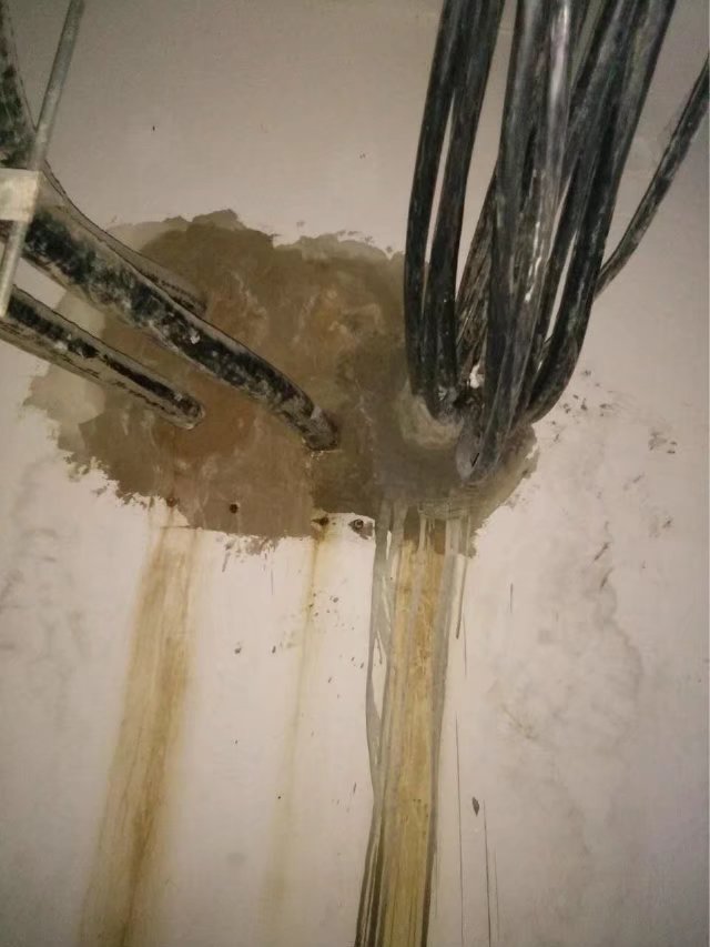 穿墻電纜線處漏水怎么辦